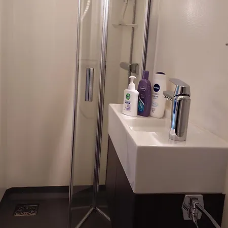 Boat On Water Hele Schip 4