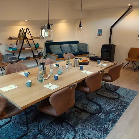 Boat On Water Hele Schip 4