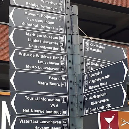 Boat On Water Hele Schip 4 *