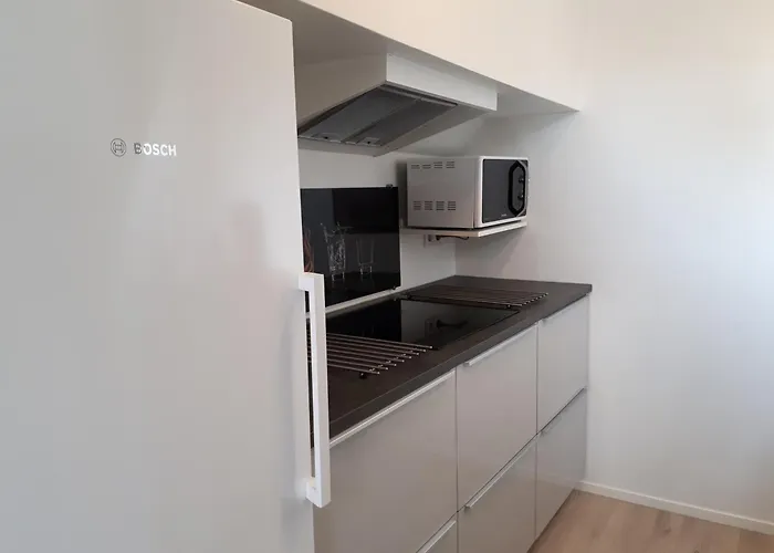 Boat On Water Hele Schip 4 Botel