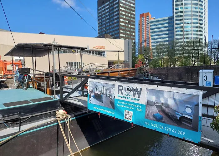 Boat On Water Hele Schip 4 보트호텔 로테르담